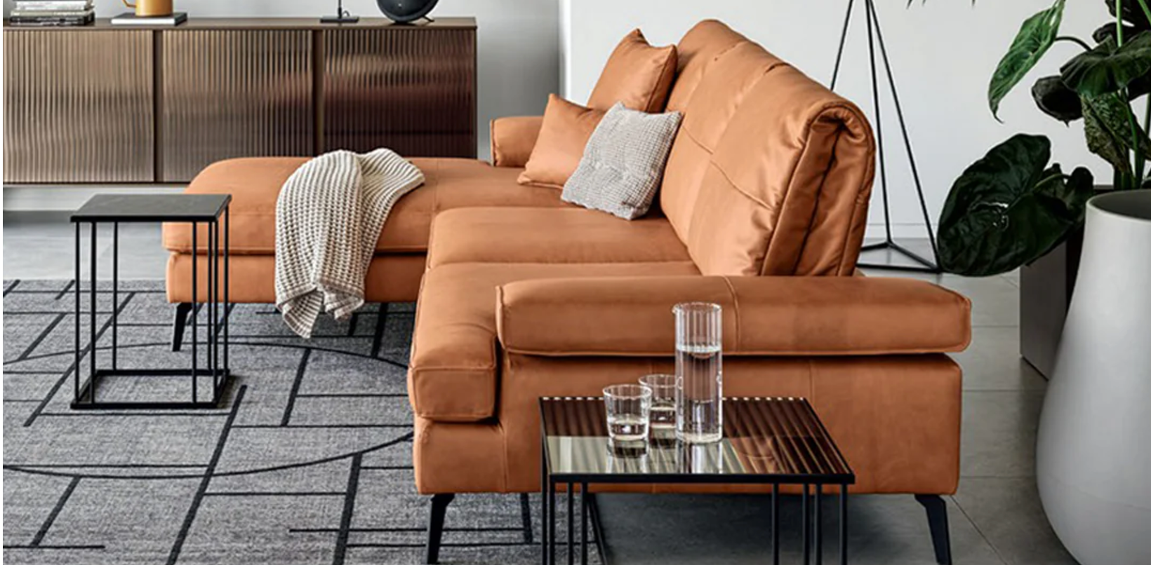 Guía Práctica para Cuidar tus Muebles Italianos de Piel