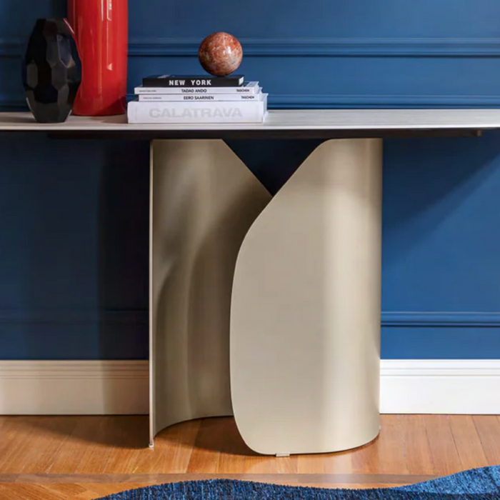 Muebles Decorativos Esenciales: Consolas, Alfombras y Espejos