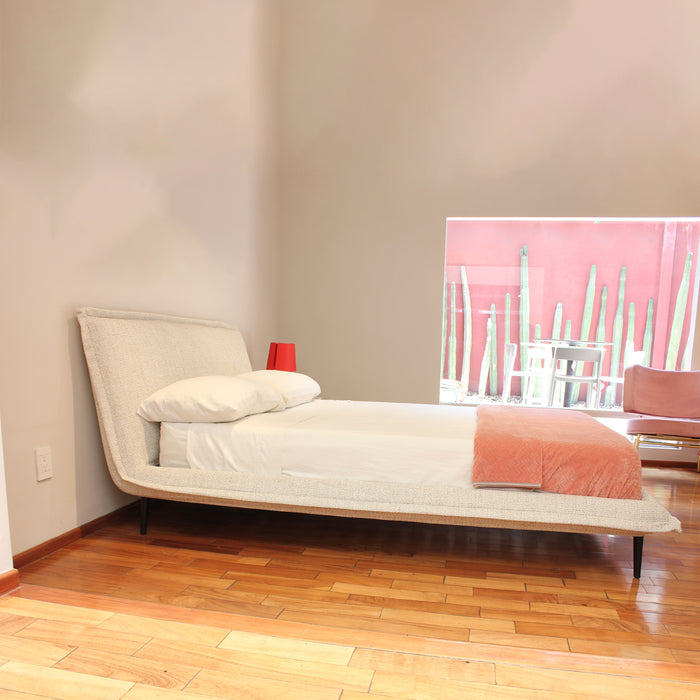 cama queen size fluff moderna