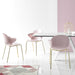silla saint tropez rosa y base latón
