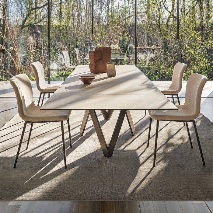 silla annie de tela y piel para comedor