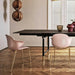 silla saint tropez rosa y base latón