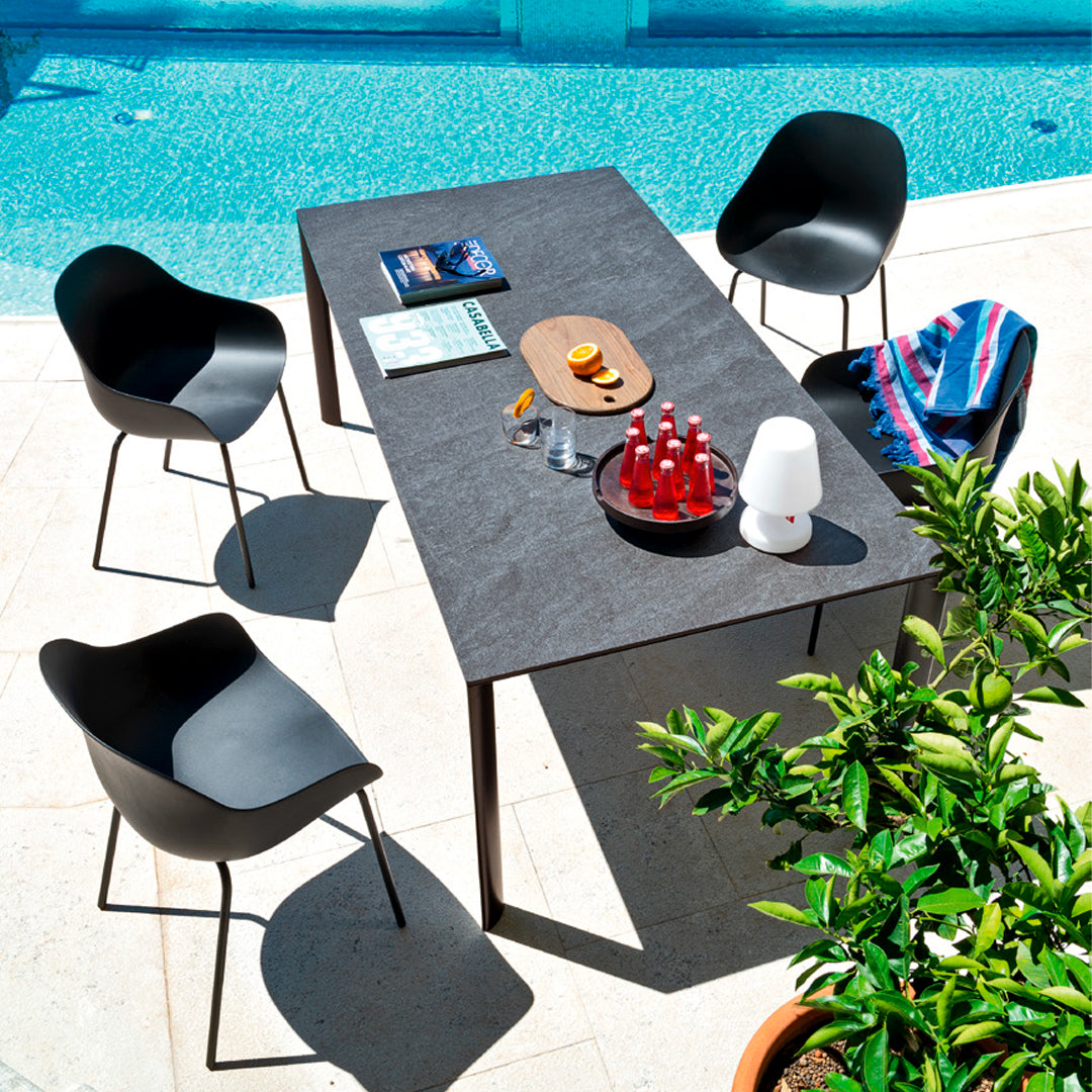 silla exterior academy metal