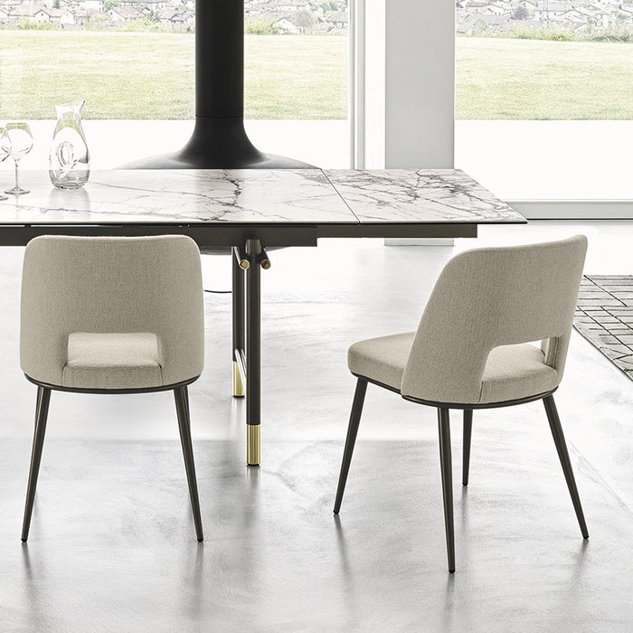 silla foyer de metal revival